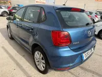 Usado VW Polo Edition 75 CV (55 kW) 2016 Azul Berlina