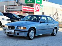Usado BMW 320 150 CV (110 kW) 1991 Azul Berlina