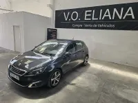 Usado Peugeot 308 Allure 120 CV (88 kW) 2016 Gris / plata Berlina