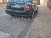 Usado VW Passat Edition 130 CV (95 kW) 2005 Negro Berlina