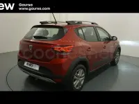 Usado Dacia Sandero Comfort 91 CV (66 kW) 2022 Rojo Berlina