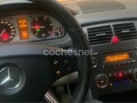 Usado Mercedes B180 109 CV (80 kW) 2008 Azul Monovolumen