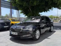 Usado Skoda Superb Style 150 CV (110 kW) 2021 Negro Familiar