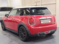 Usado Mini Cooper 136 CV (100 kW) 2019 Rojo Utilitario