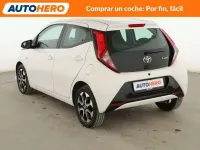 Usado Toyota Aygo X-cite 71 CV (52 kW) 2019 Blanco Utilitario