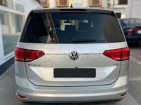 Usado VW Touran Advance 115 CV (84 kW) 2017 Gris / plata Monovolumen