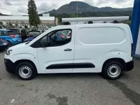 Usado Citroën Berlingo Feel 102 CV (75 kW) 2021 Blanco Monovolumen