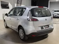 Usado Renault Scénic Expression 110 CV (80 kW) 2014 Gris Monovolumen
