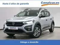 Usado Dacia Sandero Comfort 90 CV (66 kW) 2021 Gris Utilitario
