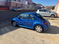Usado VW New Beetle 100 CV (73 kW) 2002 Azul Utilitario