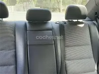 Usado Mercedes C180 Avantgarde 156 CV (114 kW) 2012 Gris / plata Berlina
