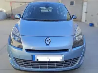Usado Renault Scénic III Dynamique 106 CV (77 kW) 2010 Azul Monovolumen