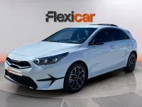 Usado Kia Ceed Style 100 CV (73 kW) 2025 Blanco Utilitario