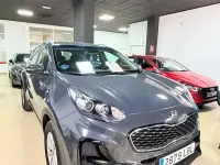 Usado Kia Sportage 136 CV (100 kW) 2019 Gris / plata SUV