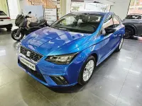 Usado Seat Ibiza FR 115 CV (84 kW) 2025 Azul Utilitario