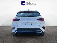 Usado Kia XCeed 101 HP (74 kW) 2025 Branco SUV