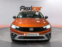 Usado Fiat Tipo Cross 101 CV (74 kW) 2021 Naranja Berlina