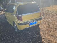 Usado Peugeot 1007 70 CV (51 kW) 2006 Amarillo Monovolumen