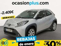 Usado Toyota Aygo Play 72 CV (52 kW) 2024 Gris Utilitario