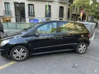 Usado Mercedes B200 136 CV (100 kW) 2008 Negro Monovolumen