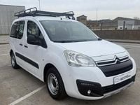Usado Citroën Berlingo Live 75 CV (55 kW) 2018 Blanco Monovolumen