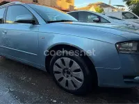 Usado Audi A4 140 CV (102 kW) 2005 Azul Familiar