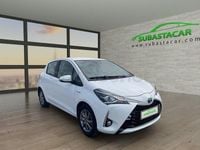 Usado Toyota Yaris Hybrid Active 100 CV (73 kW) 2018 Blanco Berlina