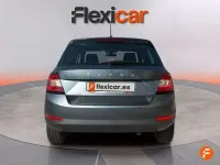 Usado Skoda Fabia Ambition 95 CV (69 kW) 2020 Gris Utilitario