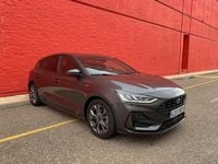 Usado Ford Focus ST-Line 155 CV (114 kW) 2023 Gris Utilitario