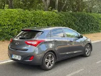 Usado Hyundai i30 GO! 100 CV (73 kW) 2016 Azul Berlina