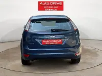 Usado Ford Focus Titanium 109 CV (80 kW) 2008 Azul Berlina