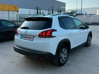 Usado Peugeot 2008 Allure 110 CV (80 kW) 2019 Blanco SUV