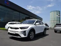 Usado Kia Stonic 100 CV (73 kW) 2022 Blanco SUV