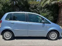Usado Lancia Musa 95 CV (69 kW) 2009 Azul Monovolumen