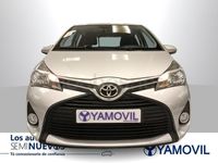 Usado Toyota Yaris Active 69 CV (50 kW) 2017 Plateado Berlina