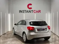Usado Mercedes A180 136 CV (100 kW) 2019 Gris / plata Berlina