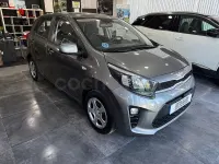 Usado Kia Picanto 67 CV (49 kW) 2022 Gris / plata Utilitario