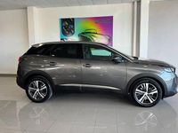 Usado Peugeot 3008 Allure 130 CV (95 kW) 2023 Gris / plata SUV