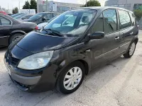Usado Renault Scénic Dynamique 130 CV (95 kW) 2006 Negro Monovolumen
