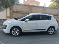 Usado Peugeot 3008 Active 112 CV (82 kW) 2012 Blanco Familiar