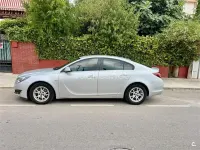 Usado Opel Insignia Expression 120 CV (88 kW) 2014 Gris / plata Berlina