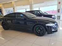 Usado Jaguar XJ Premium Luxury 275 CV (202 kW) 2012 Negro Berlina