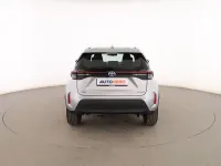 Usado Toyota Yaris Cross Active 116 CV (85 kW) 2022 Gris SUV
