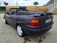 Usado Opel Astra Cabriolet 115 CV (84 kW) 1995 Violeta / lila Descapotable