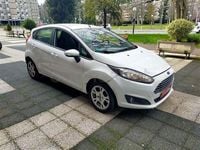 Usado Ford Fiesta Trend 82 CV (60 kW) 2013 Blanco Utilitario