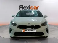 Usado Kia Ceed 136 CV (100 kW) 2021 Blanco Utilitario