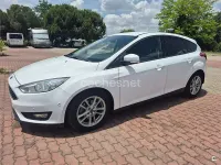 Usado Ford Focus Trend 125 CV (91 kW) 2017 Blanco Berlina