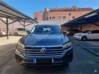 Usado VW Touareg Pure 231 CV (169 kW) 2019 Gris / plata SUV