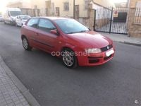 Usado Fiat Stilo Dynamic 103 CV (75 kW) 2003 Rojo Berlina