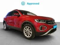 Usado VW T-Roc Life 150 CV (110 kW) 2023 Rojo SUV